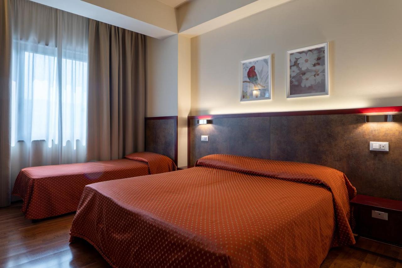 Hotel Centrale Mestre Esterno foto