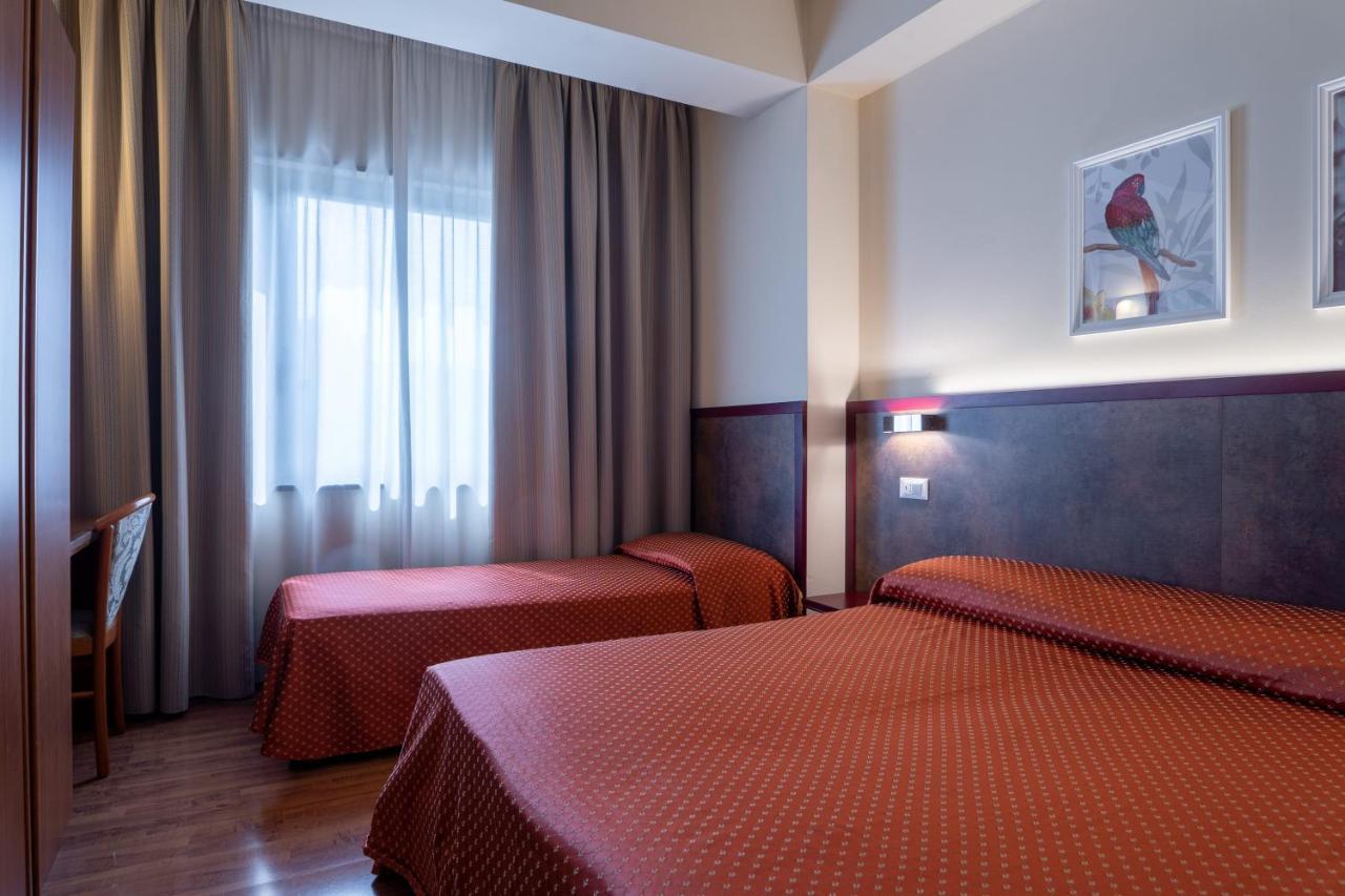 Hotel Centrale Mestre Esterno foto